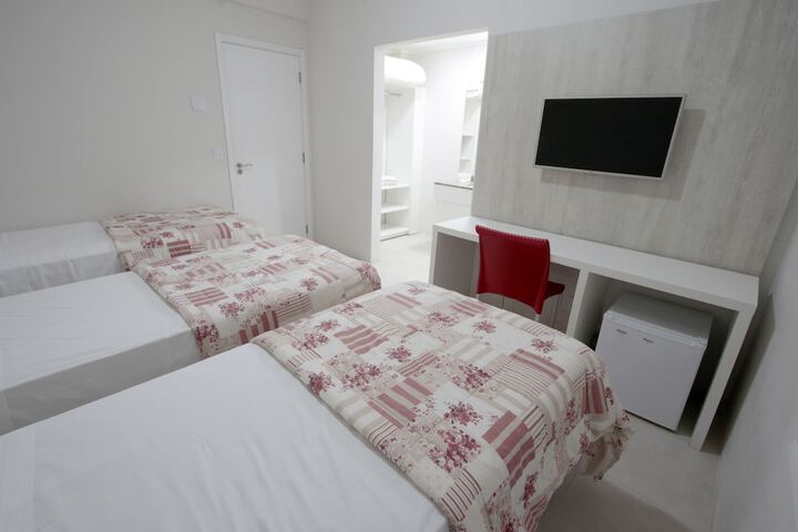 Room 9 of 26