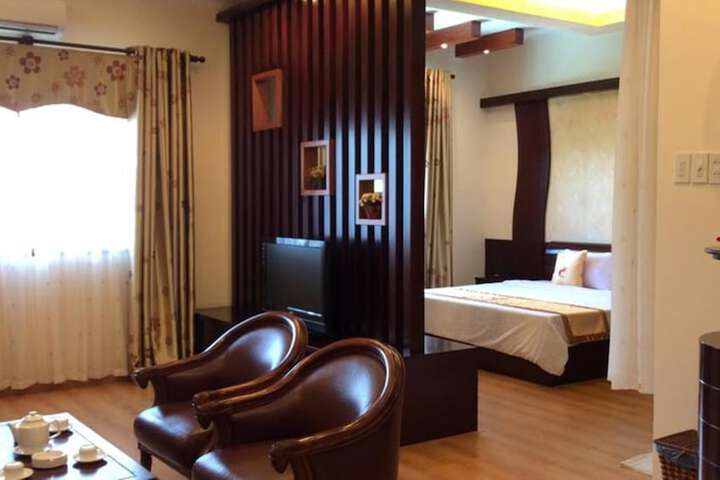 Room 8 of 34