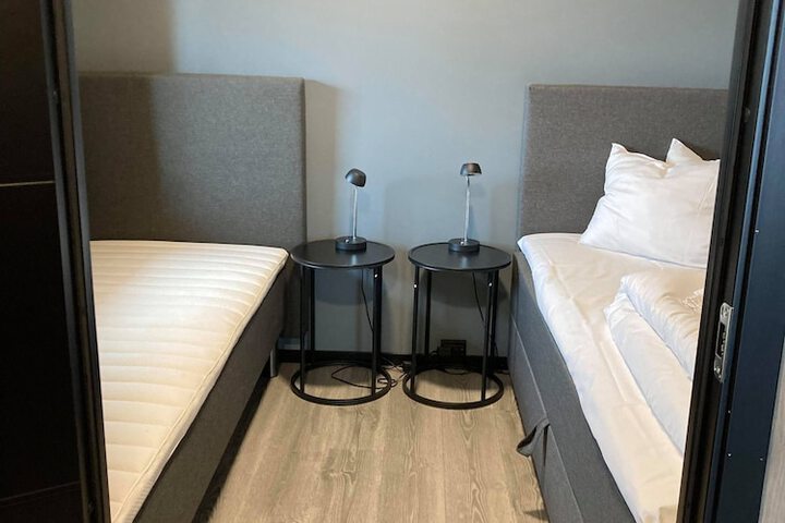 Room 6 of 52