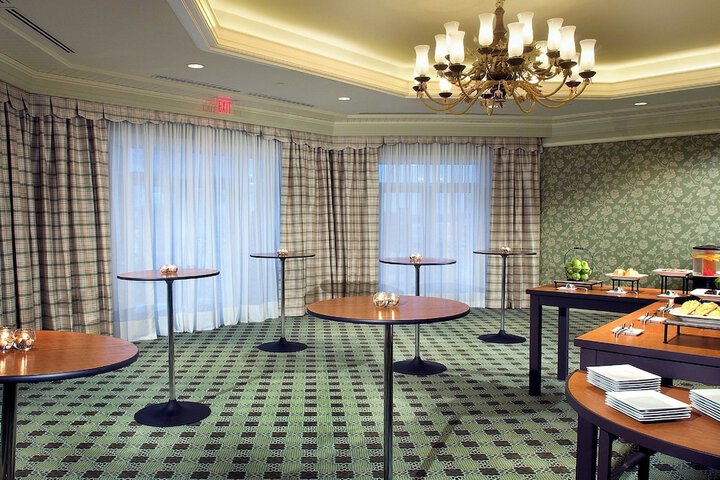 Hotel Interior 4 of 194