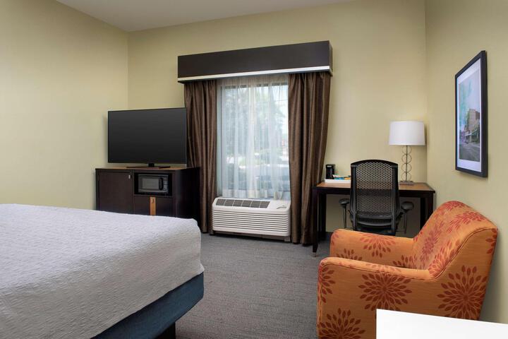 1 King Bed (9 of 11)