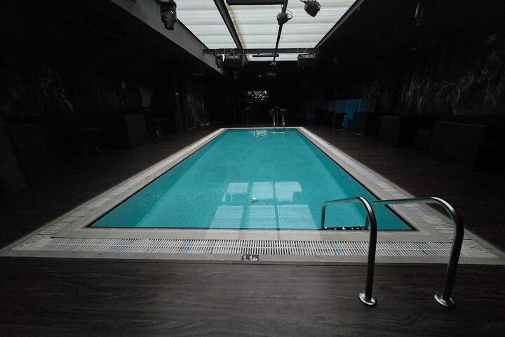 Pool 13 of 26