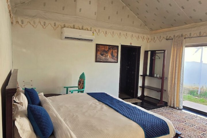 Room 11 of 31