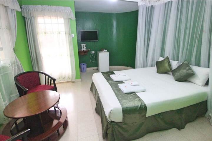 Room 11 of 47