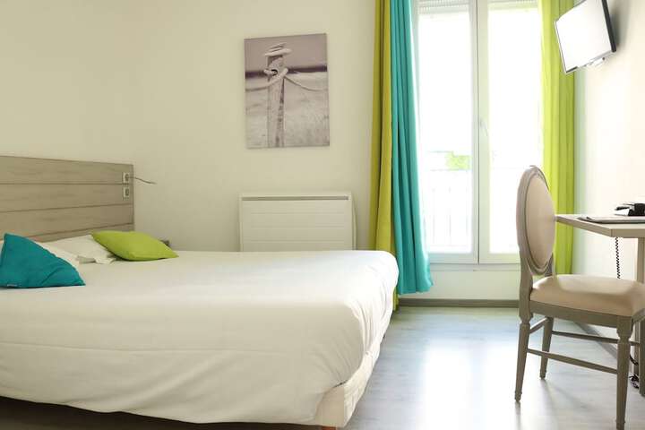 Room 8 of 43