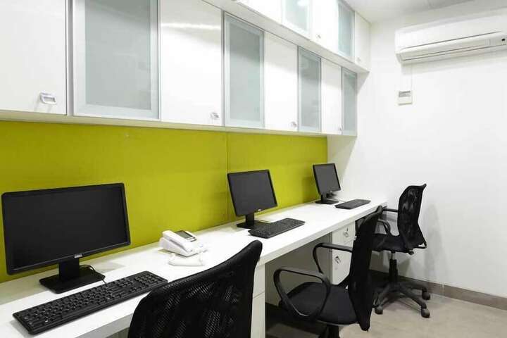 Business Center 29 of 33