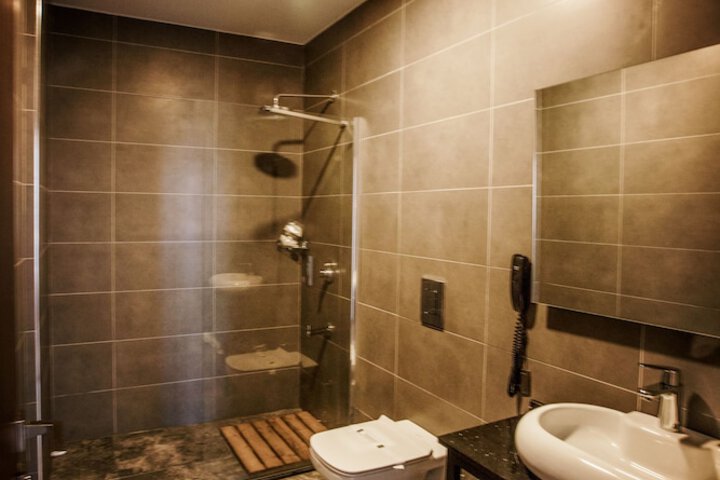 Room 44 of 58