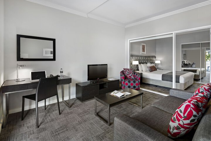 Room 5 of 40