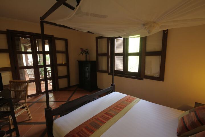 Room 6 of 34