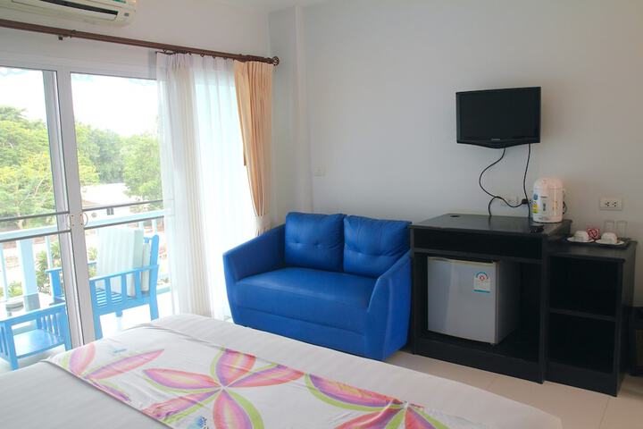 Room 3 of 35