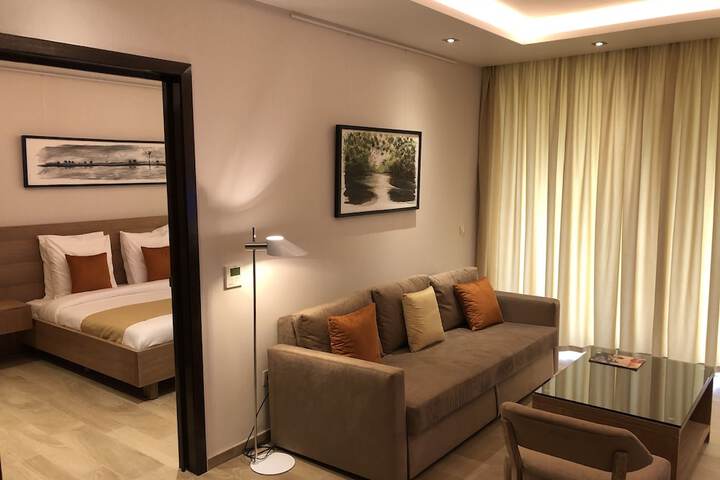 Room 8 of 35