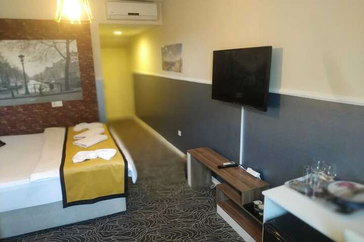 Room 44 of 88