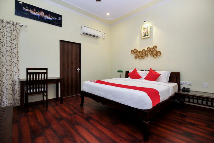 Room 2 of 14