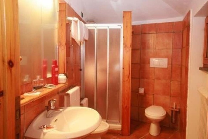 Room 15 of 54