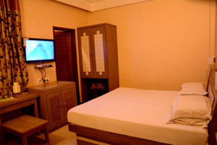 Room 18 of 39