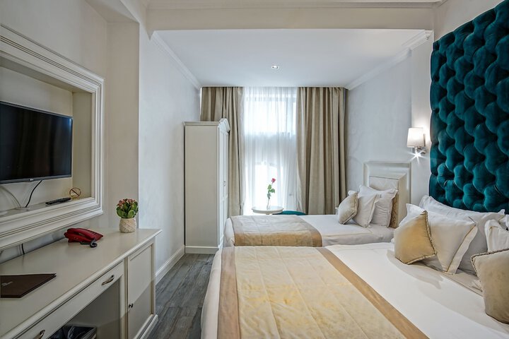 Room 17 of 108