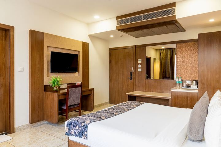 Room 30 of 76