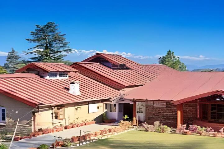 Chevron Ranikhet Club