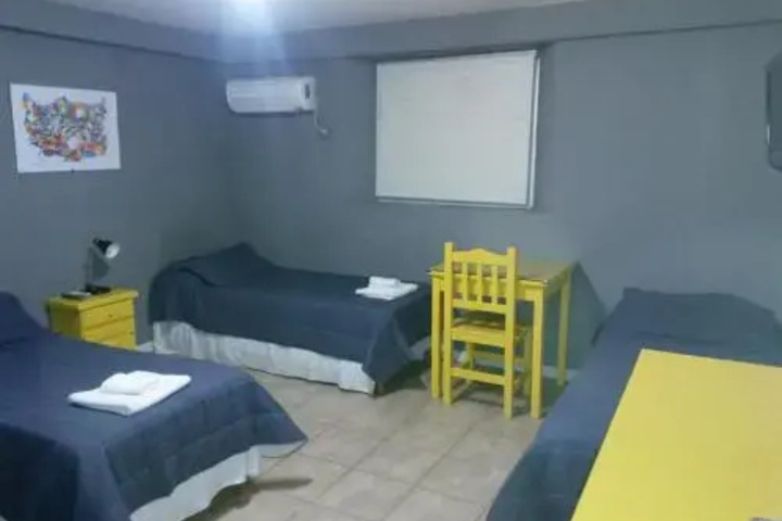 Room 2 of 10