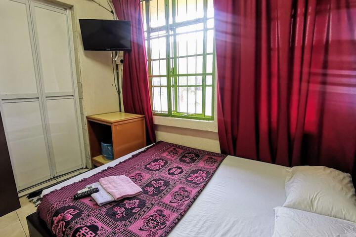 Room 28 of 96