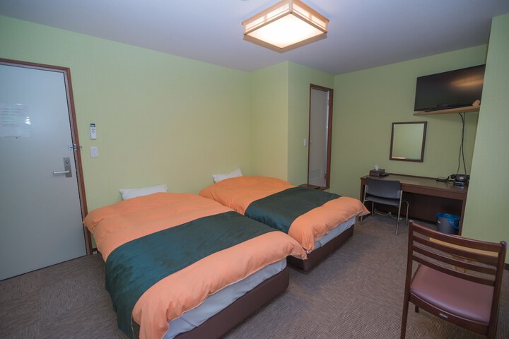 Room 4 of 56