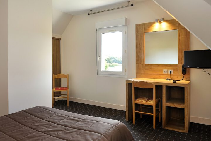 Room 13 of 38
