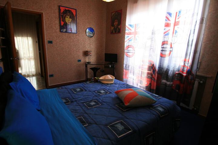 Room 11 of 31