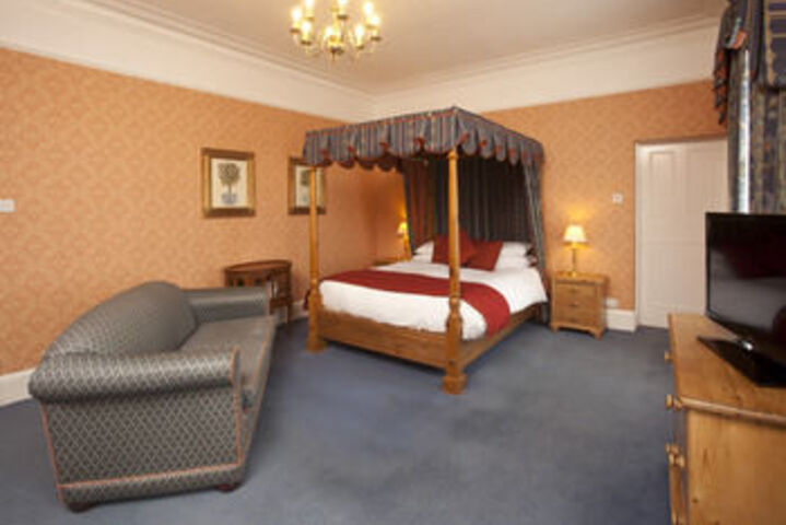 Room 47 of 95