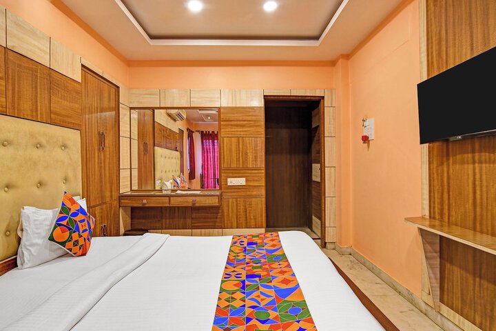 Room 9 of 27