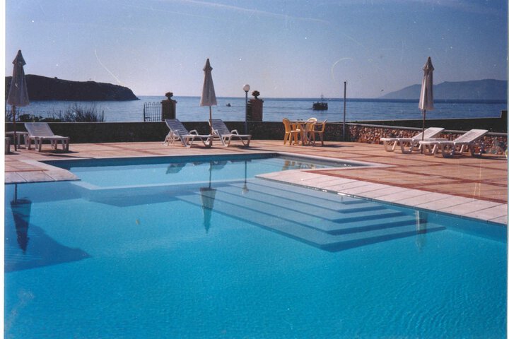 Hotel Pool