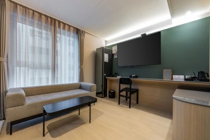 Room 51 of 219