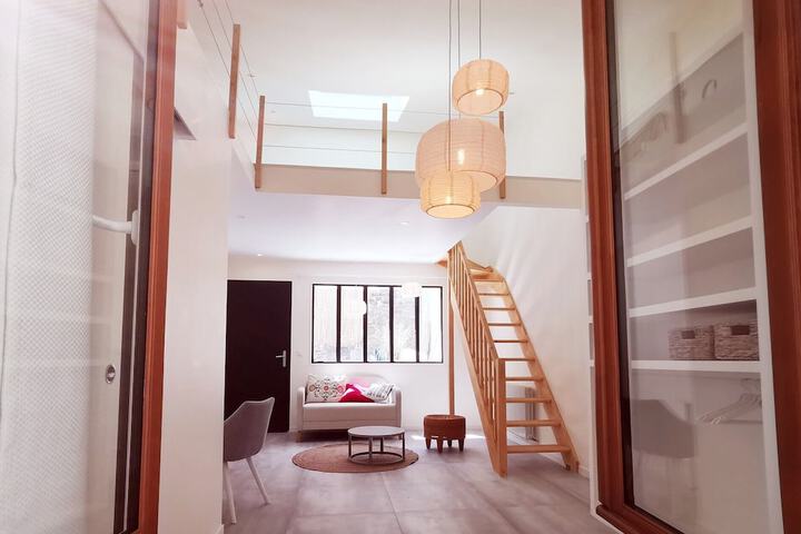 Room 2 of 48