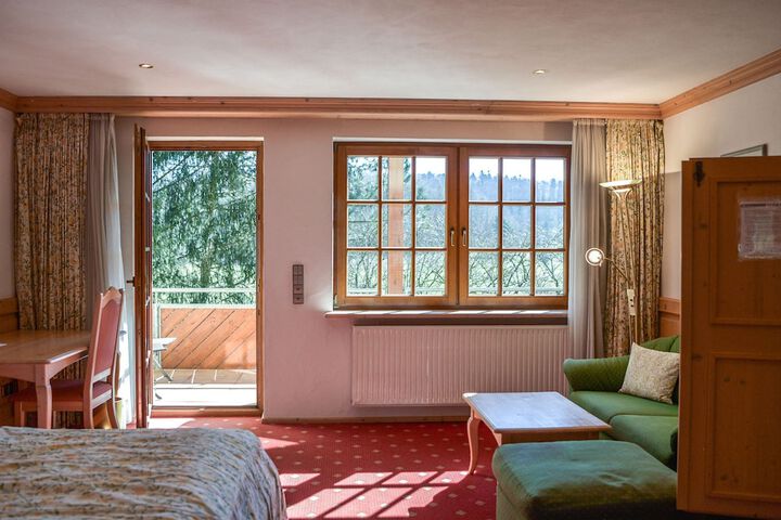 Room 4 of 62