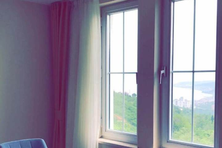 Room 27 of 43