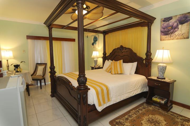Room 27 of 162