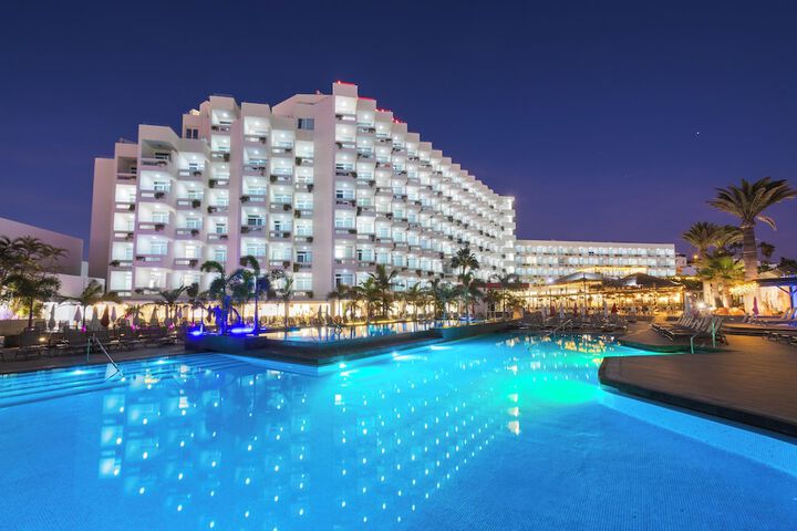 Pools & Facilities