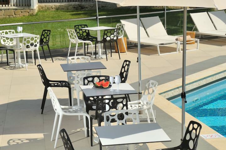 Pools & Facilities