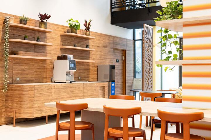 Breakfast area