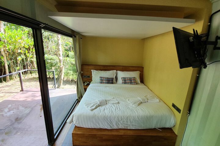 Room 46 of 57