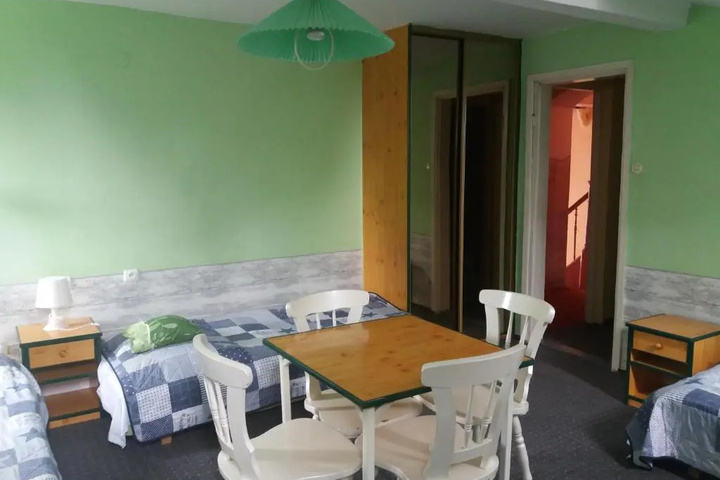 Room 2 of 19