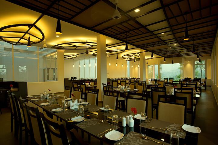 Dining 59 of 92