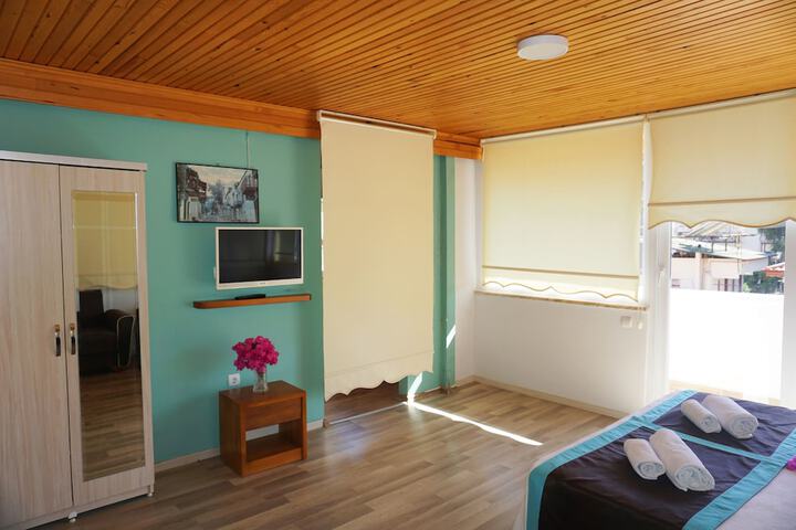 Room 26 of 46