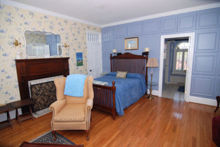 Room 4 of 22