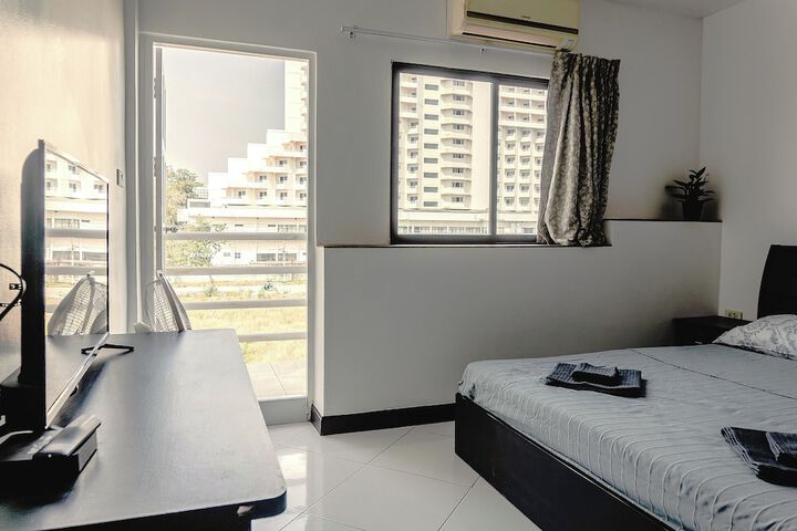 Room 28 of 74