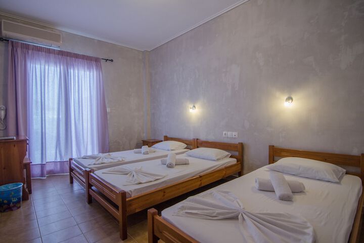 Room 8 of 68