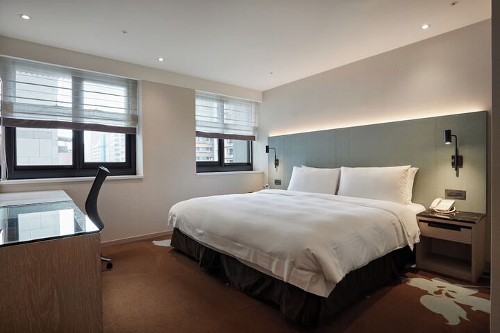 Room 43 of 121