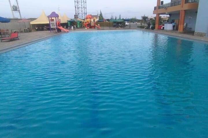 Pool 15 of 55