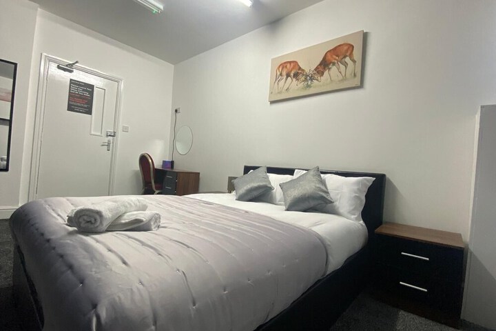 Room 2 of 14