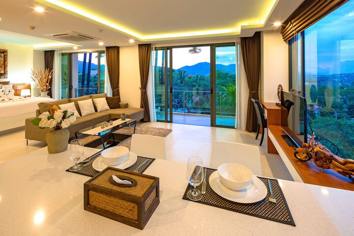 Room 10 of 77
