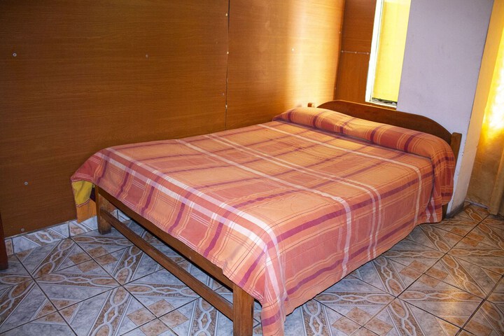 Room 2 of 5